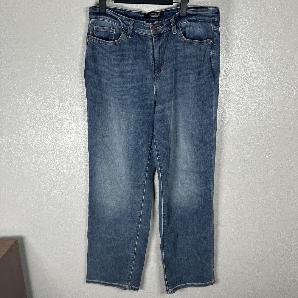 Judy Blue Straight Fit Medium Wash Denim Jeans Sz 9/29 "Sweatpant" Like Relaxed